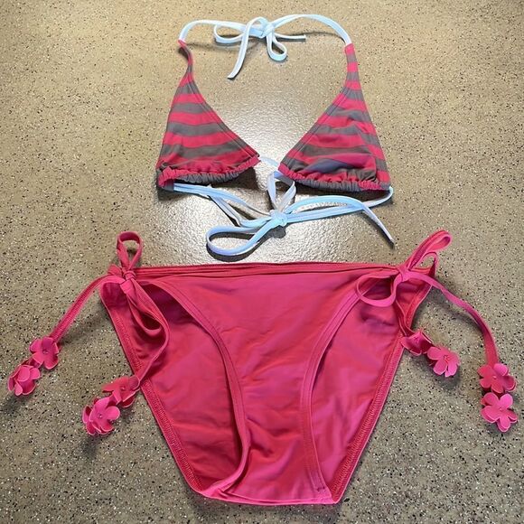 GAP Body pink and tan striped bikini with floral accents - Picture 2 of 12